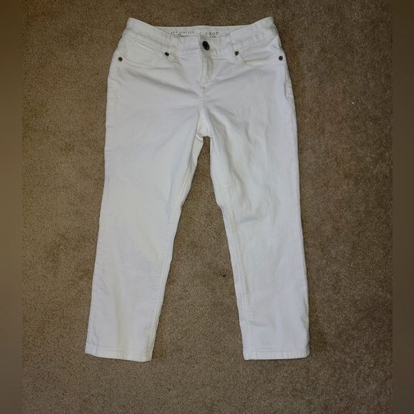 The Limited cropped jeans in white. Size 2 - Picture 1 of 5
